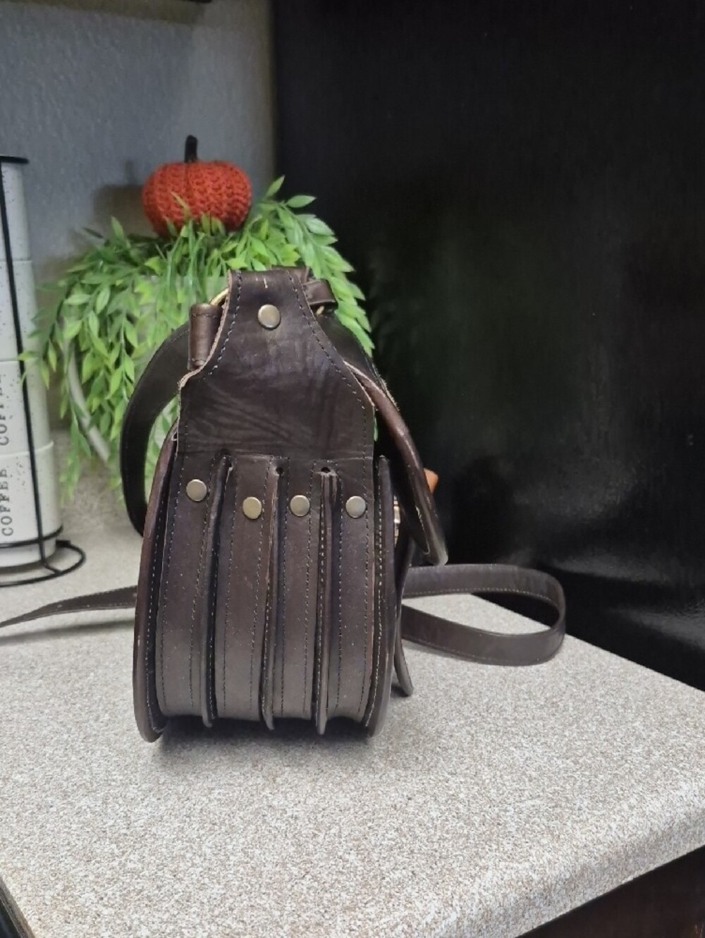 Vintage-Inspired Brown Hair-on-Hide Crossbody Bag - Picture 5 of 6